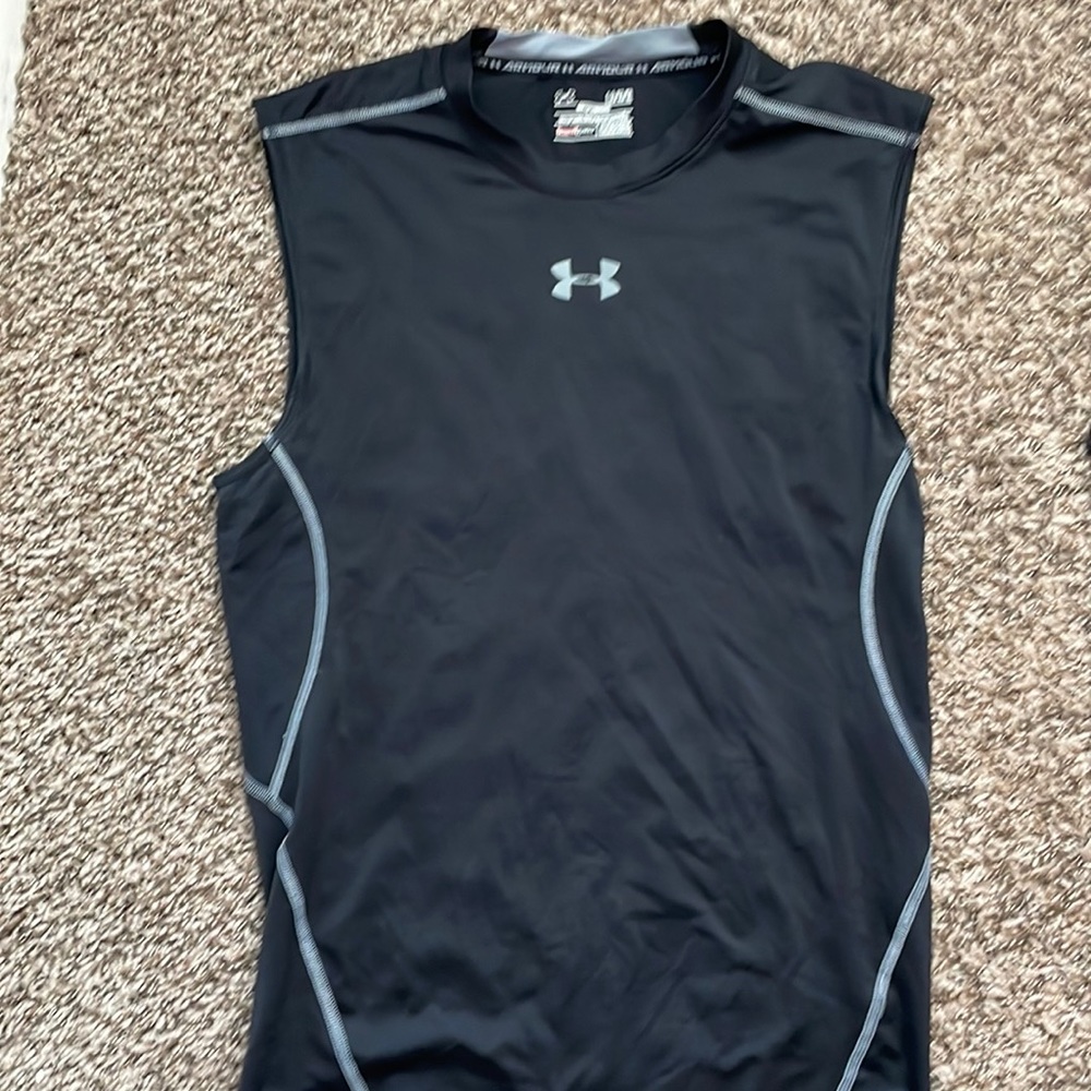 Mens large Under Armour compression sleeveless heat gear